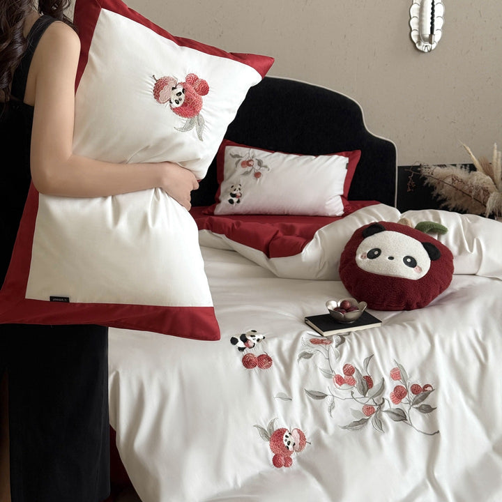 Bedding set made of long-staple cotton with embroidery