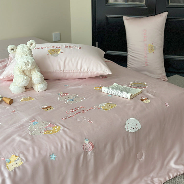 Summer blanket set with embroidery and lyocell fiber
