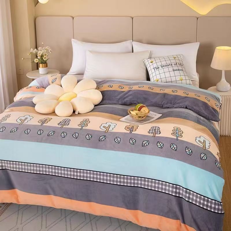 Double-sided milk fiber duvet