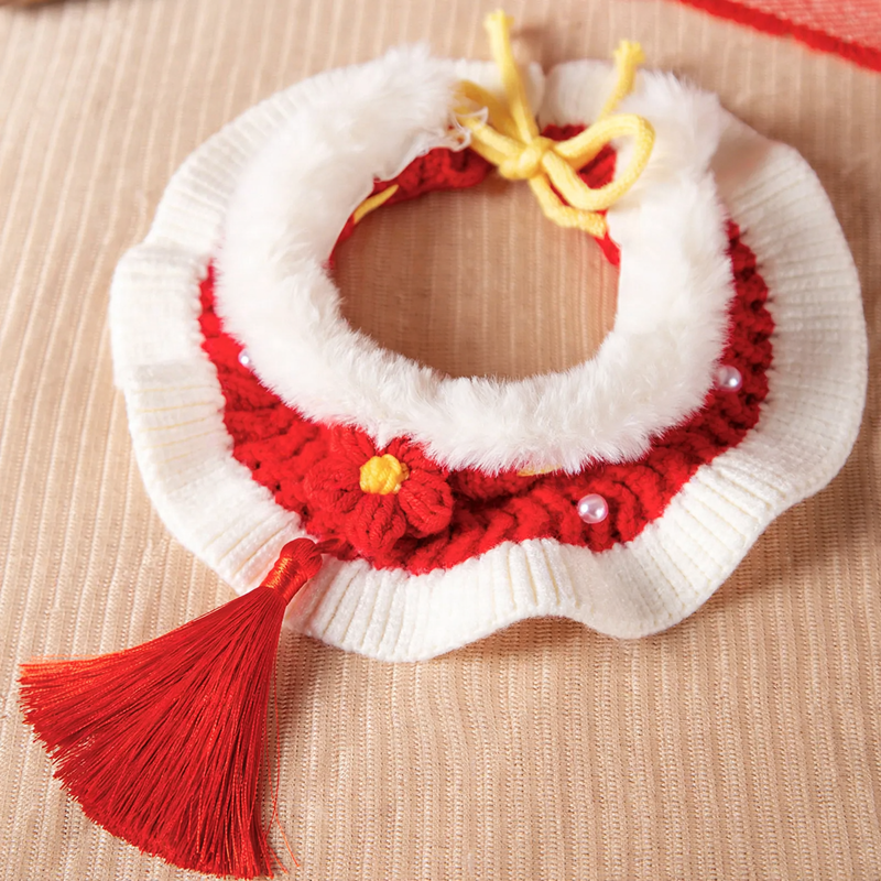 Wool collar for pets, knitted design