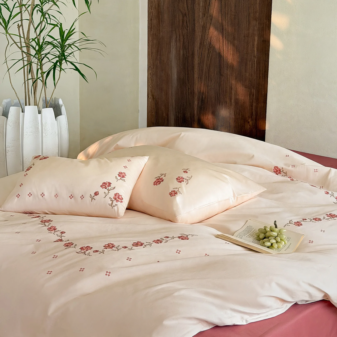 Cotton bedding with embroidery, 4-piece