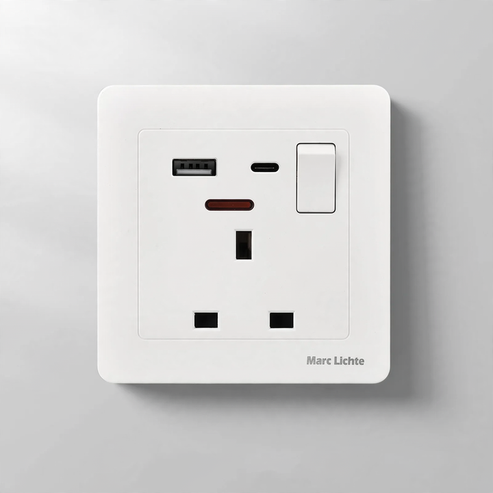Socket 16A European standard with USB