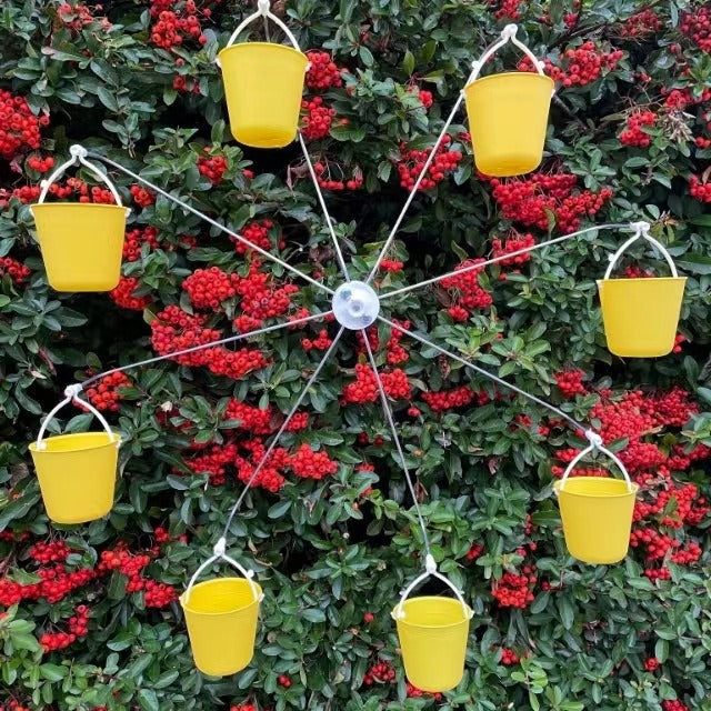 Bird Feed Station in Wheel Design made of Iron