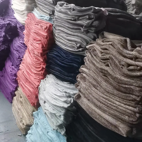 Fleece blanket made of polyester, solid colors