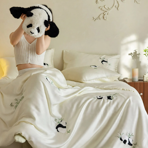 Tencel bedding set with embroidery