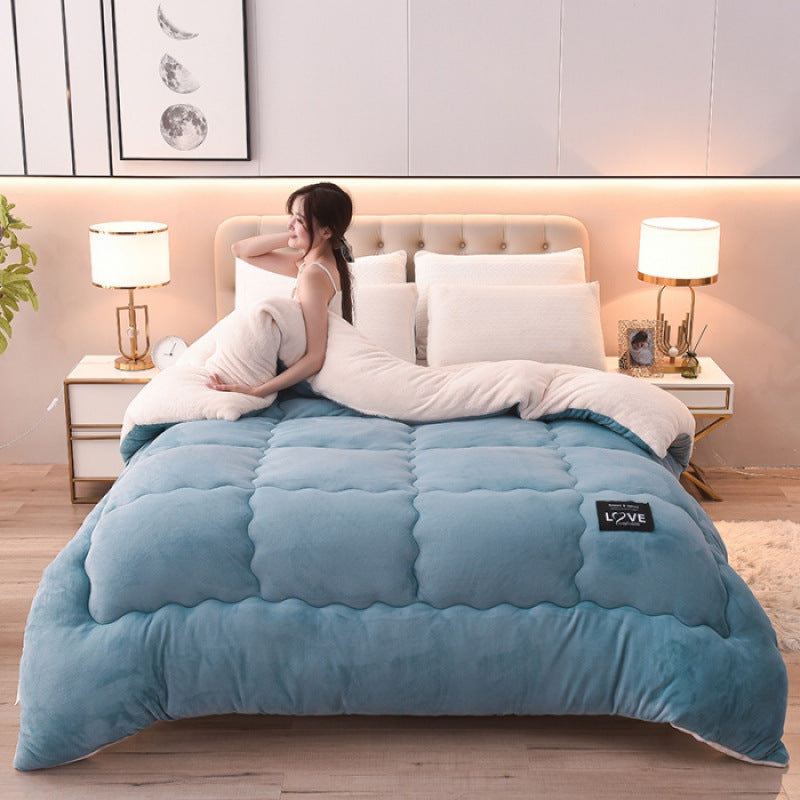 Winter duvet with polyester filling
