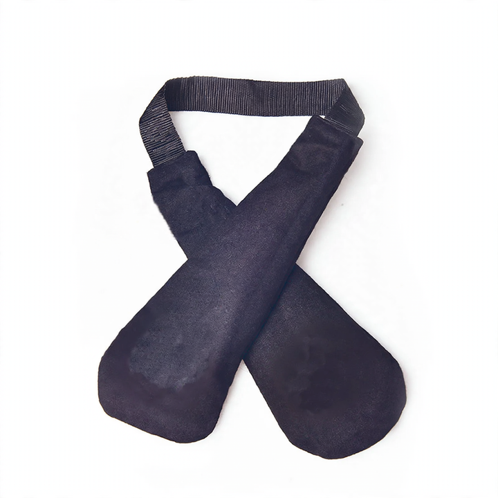 Activated carbon dehumidifying bags for shoes and gloves