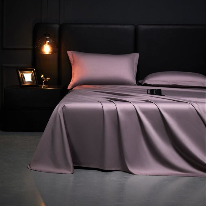 Bed sheet made of long-staple cotton, satin