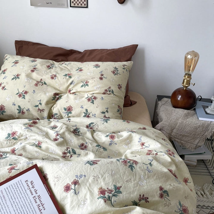 Bedding set made of cotton, floral pattern