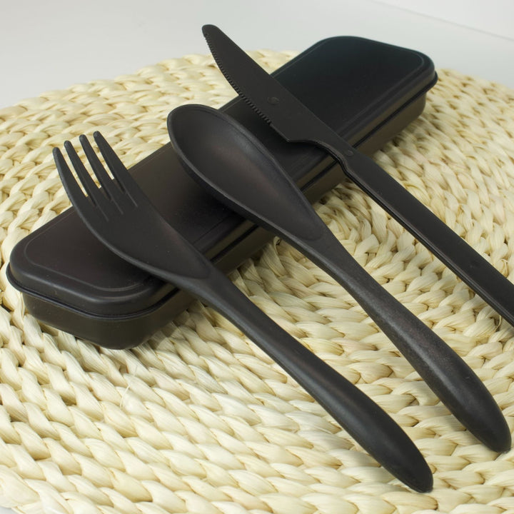 Ceramic dinnerware set, floral pattern, vintage style