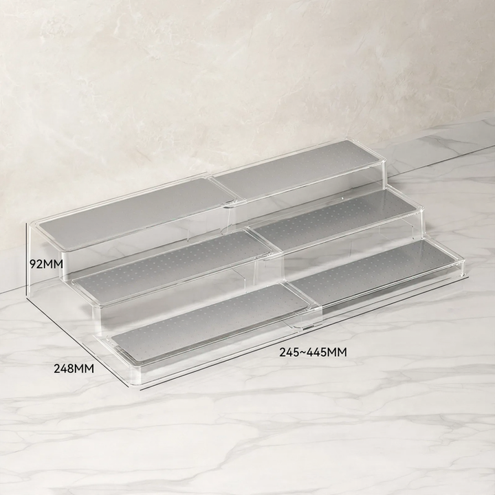 Extendable step shelf made of plastic
