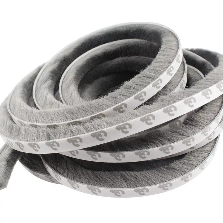 Brush seal for doors, 1 meter