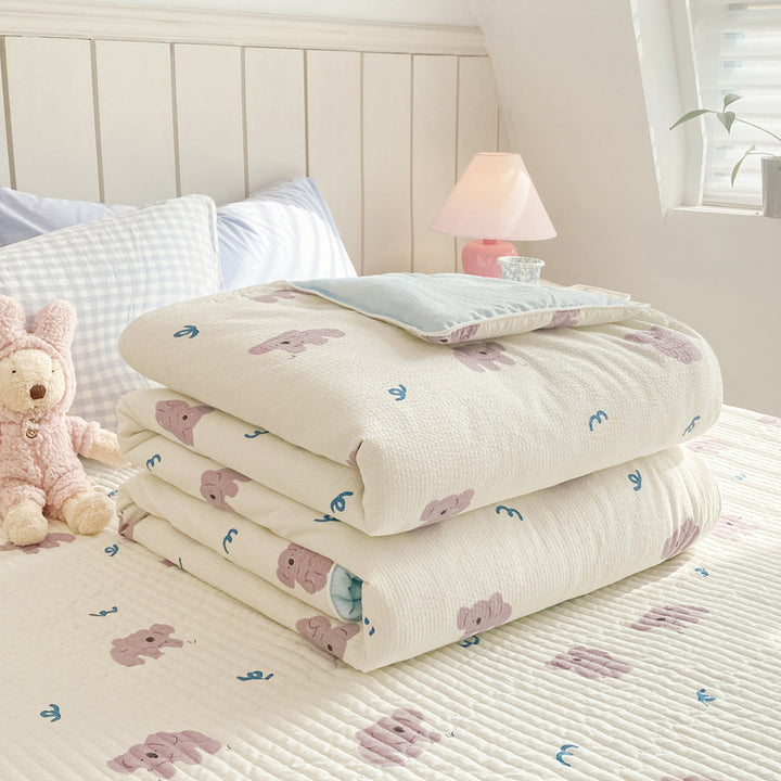 Light summer blanket made of cotton seersucker