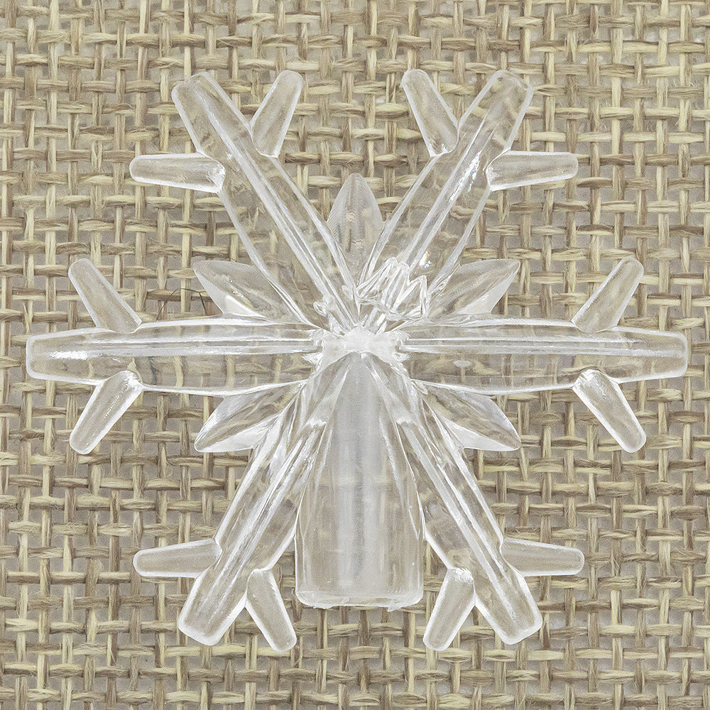 Decorative snowflake pendants for string lights