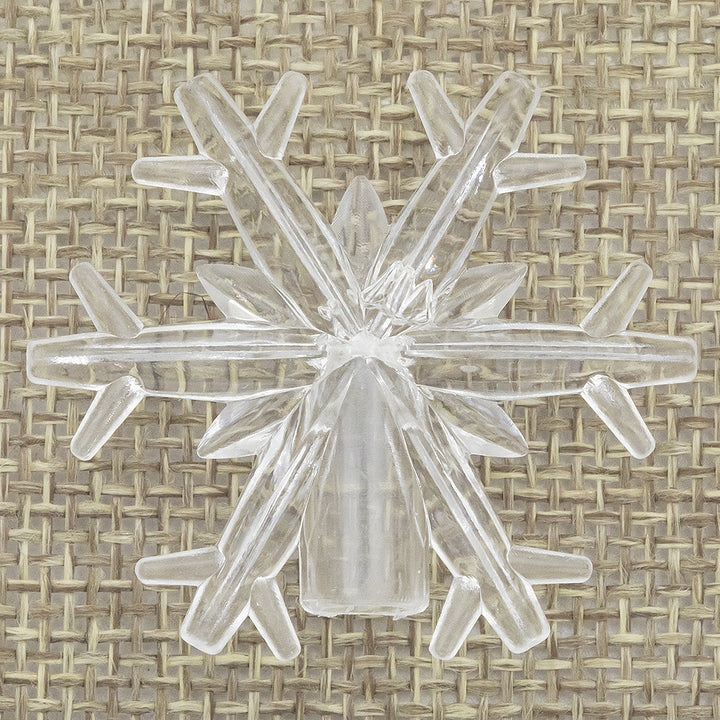 Decorative snowflake pendants for string lights