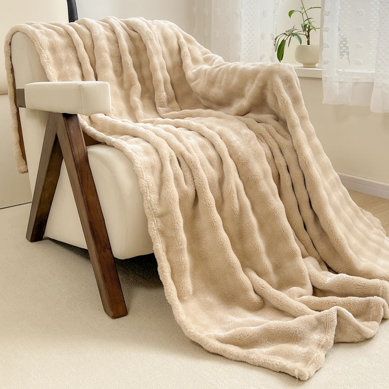 High-quality, extra soft rabbit fur look throw blanket