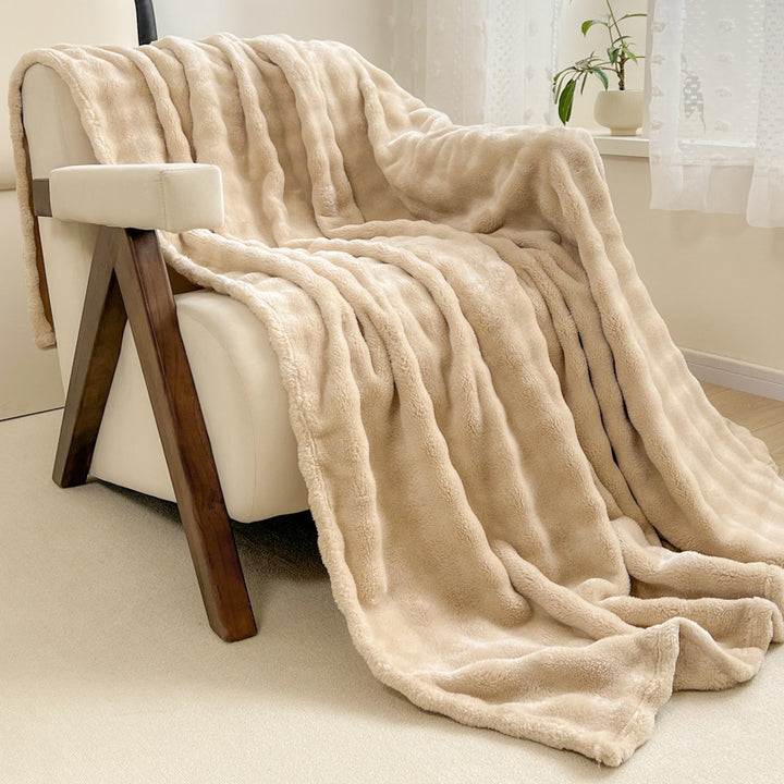 High-quality, extra soft rabbit fur look throw blanket