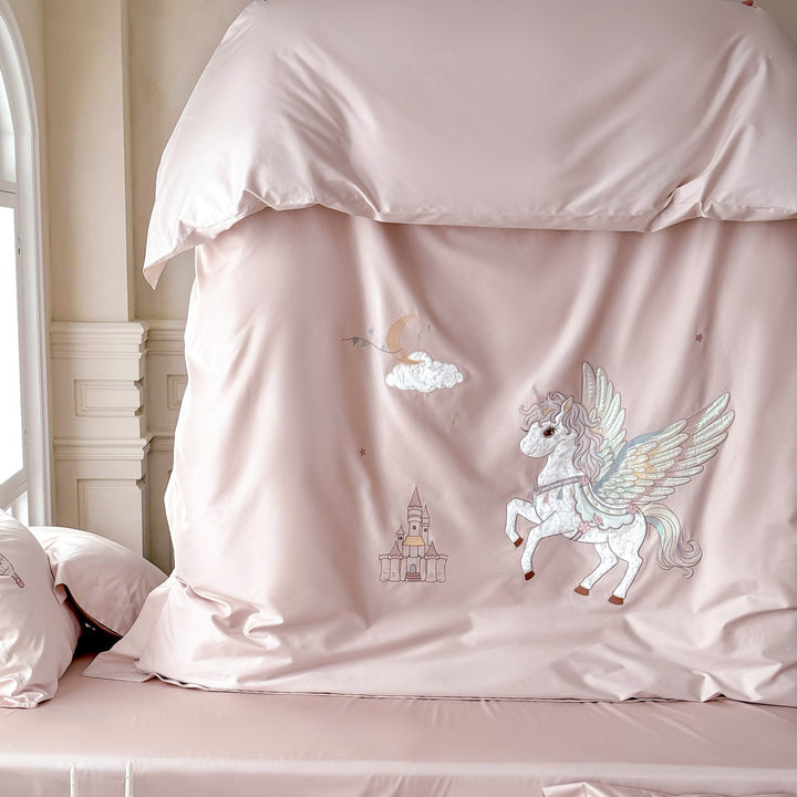 Cotton bedding set with cartoon embroidery