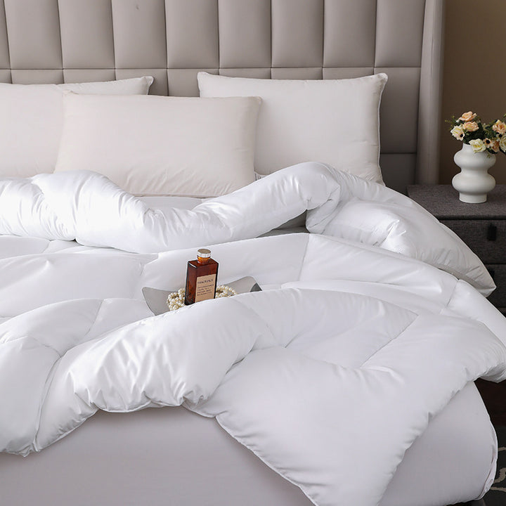 Duvet with down alternative, hotel quality