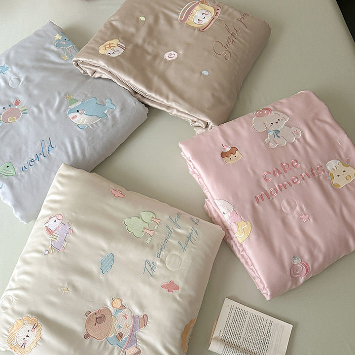Summer blanket set with embroidery and lyocell fiber