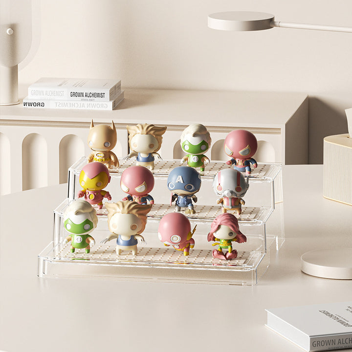 Extendable step shelf made of plastic