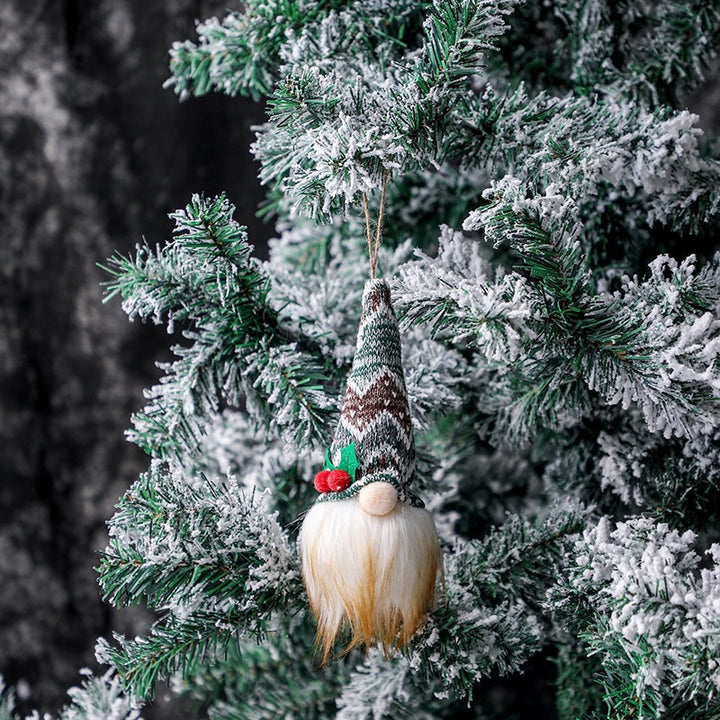 Christmas Gnome Pendant with Knitting Design