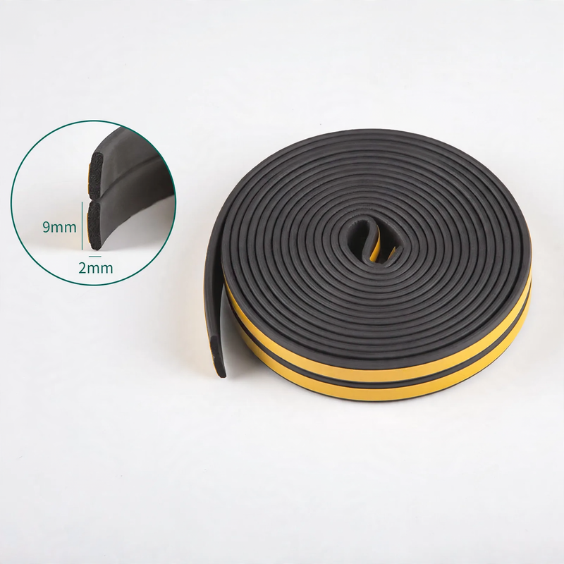 Door gap sealing strip for interior doors