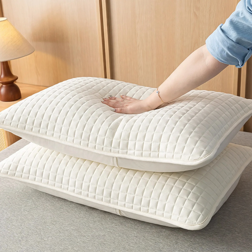Protective pillow cover with insulation layer, 48×74 cm