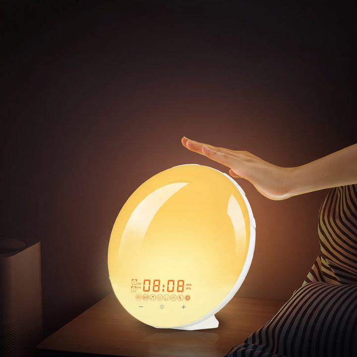 Wood-look alarm clock with sunrise simulation