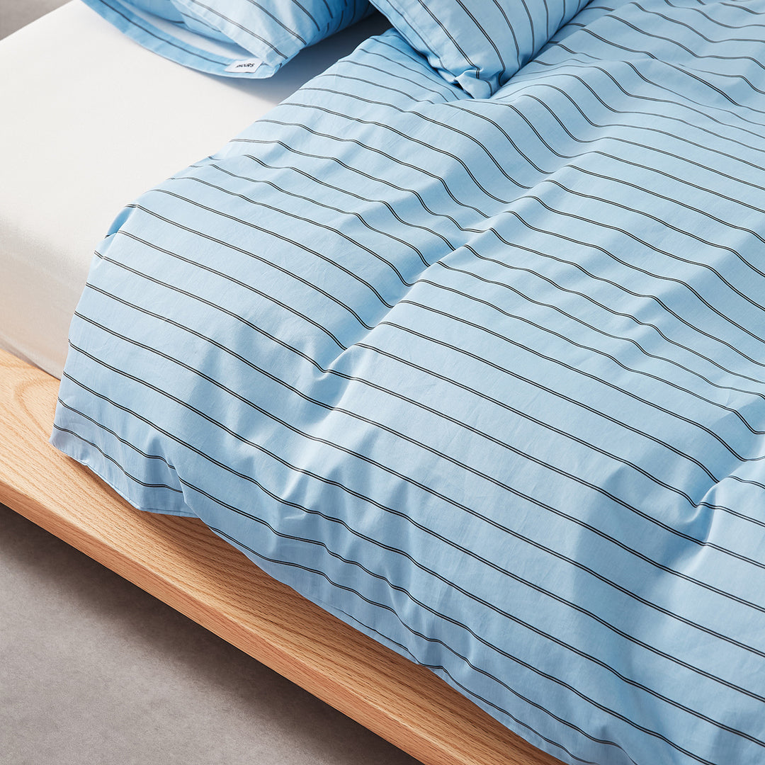 Long-staple cotton duvet cover with stripe pattern