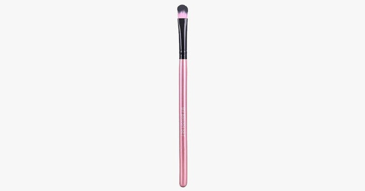 BowLift | Medium Angled Shading Brush – The perfect brush for eyeshadow