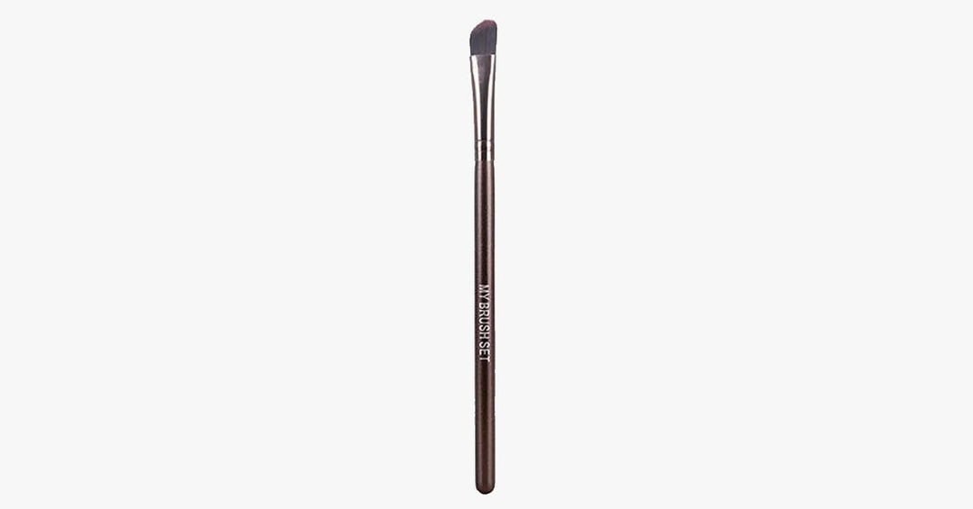 BowLift | Medium Angled Shading Brush – The perfect brush for eyeshadow