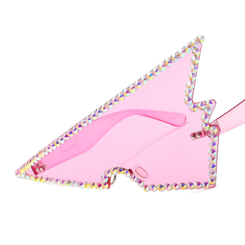 Women extravagantly shaped sunglasses Bowlift