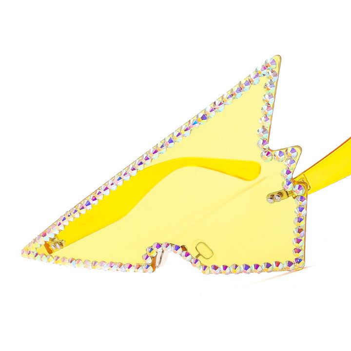 Women extravagantly shaped sunglasses Bowlift