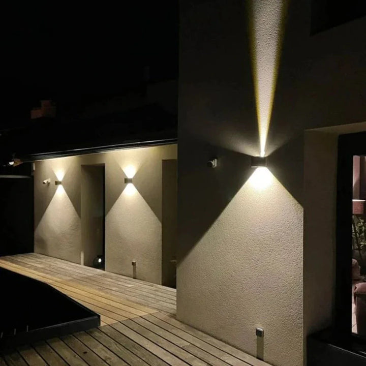 BowLift | Modern Black Aluminium Wall Light