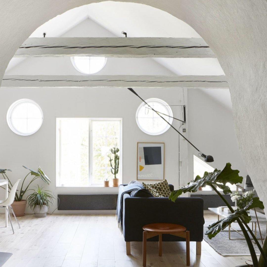 BowLift | Model 265 Wall Lamp