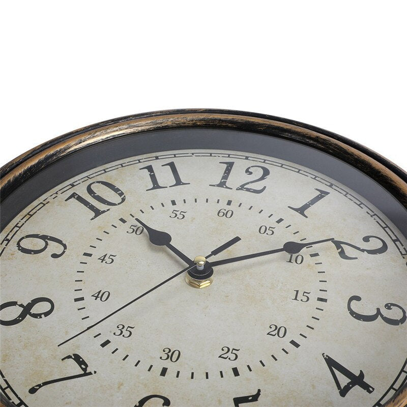 BowLift | Vintage Retro Wall Clock with Wood Look – Timeless Design