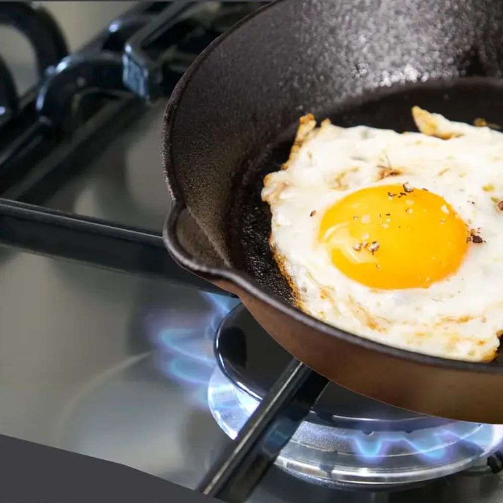 BowLift | Black Cast Iron Frying Pan