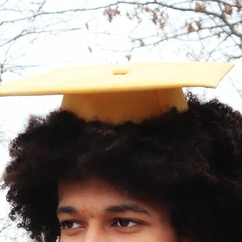BowLift | Graduation Cap Holder