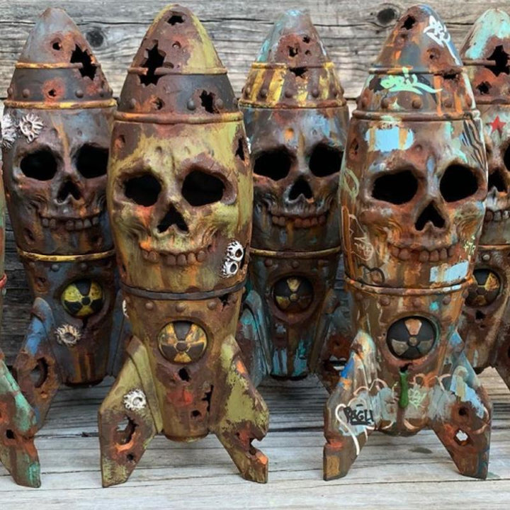 BowLift | Resin Skull Bomb Ornament