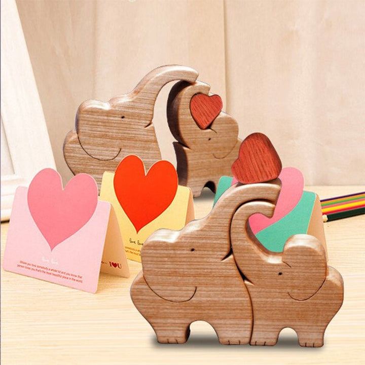 Decoration made of plush animals from hand-carved wood | Bowlift