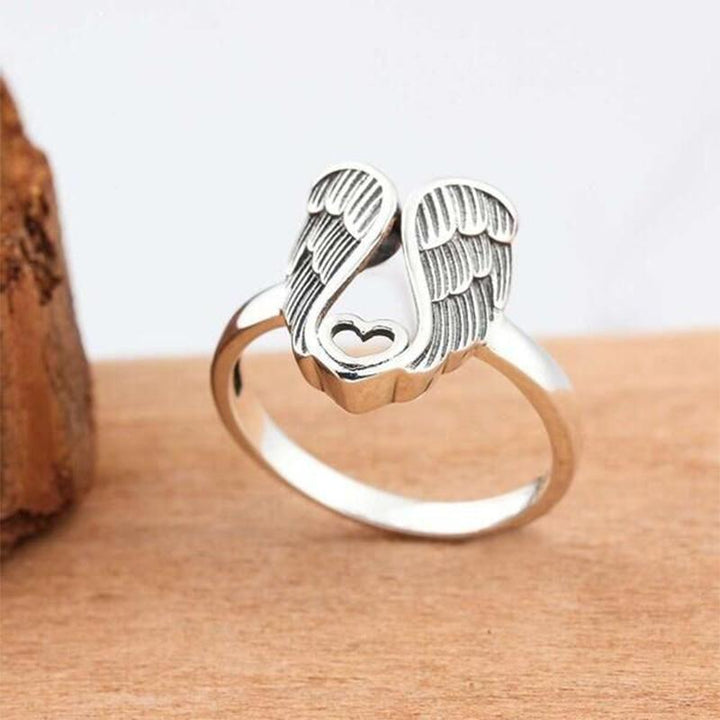 BowLift | Angel Love Heart Ring