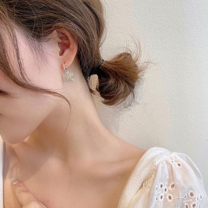 BowLift | Vintage Flower Pendant Earrings