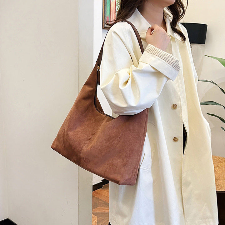 BowLift | Suede messenger bag with large capacity