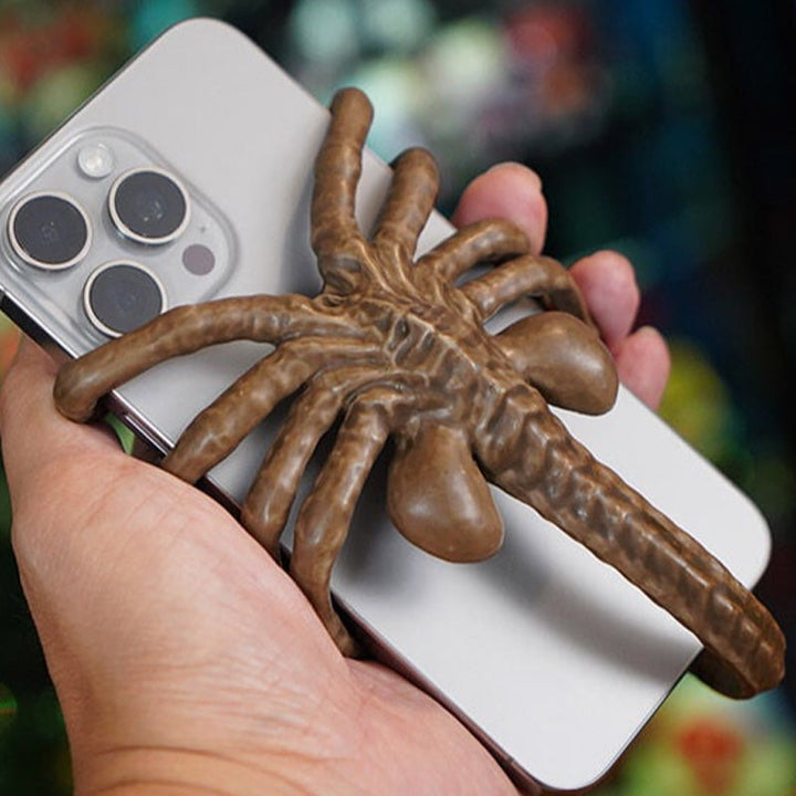 BowLift | Specially shaped phone holder