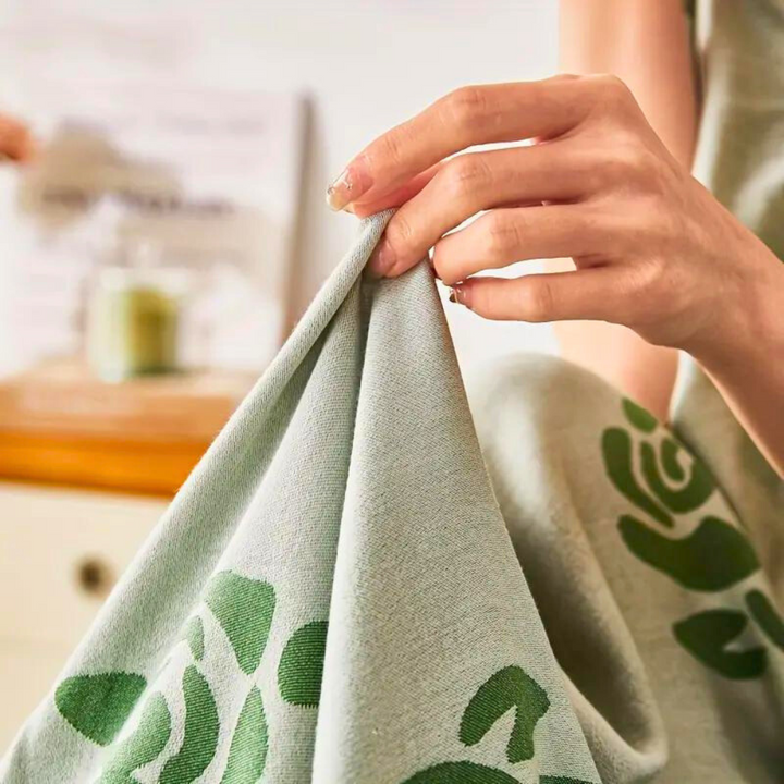 BowLift | Bamboo Fiber Rose Cooling Blanket