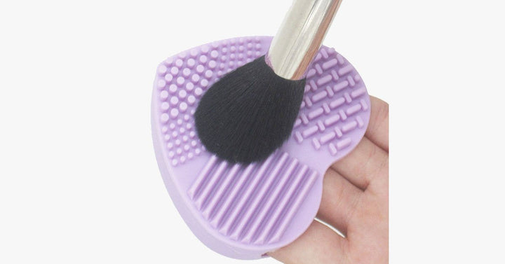 BowLift | Heart-Shaped Silicone Cosmetic Brush Cleaner Plate Convenient and Easy to Use - Cleans Your Brushes Gently!