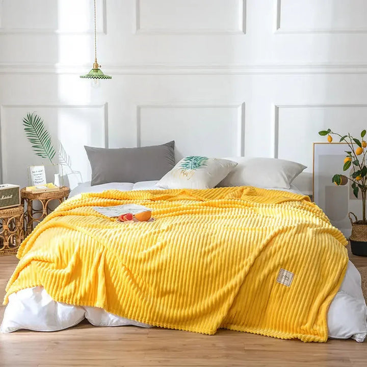 BowLift | Cozy Coral Fleece Patterned Blanket for Sofas and Beds