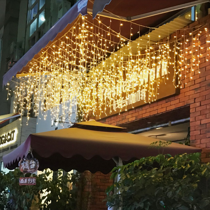 BowLift | LED Starry Sky Icicle Light String – Decorative Light Curtains for Christmas and Garden