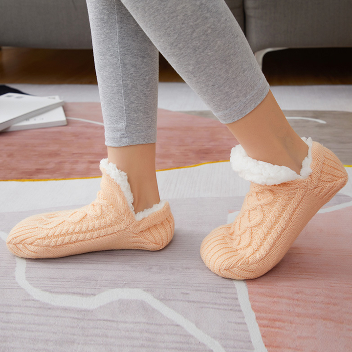 BowLift | V neck Cozy Socks Slippers